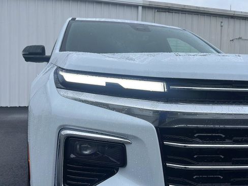 New 2026 Chevrolet Traverse High Country w/ LPO, Floor Liner Package FWD image 12