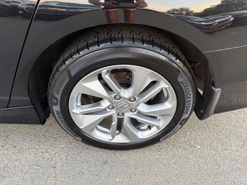 Used 2018 Honda Accord LX image 7