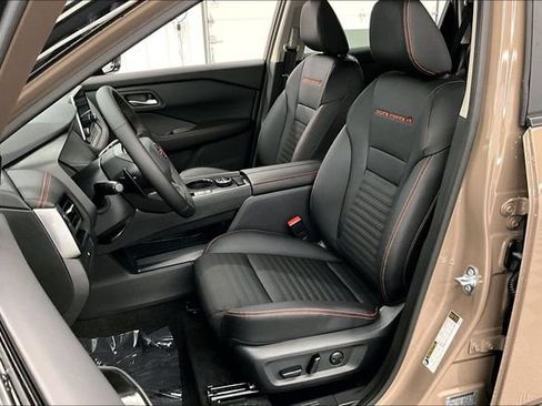 New 2026 Nissan Rogue SV AWD/4WD image 10
