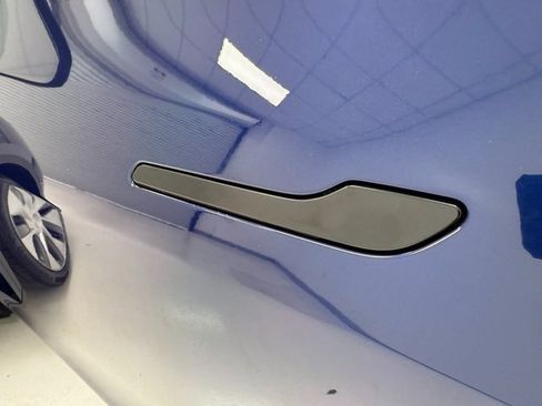 Used 2023 Tesla Model Y Long Range image 8