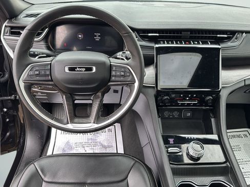 Used 2024 Jeep Grand Cherokee L Limited w/ Luxury Tech Group II AWD/4WD image 10