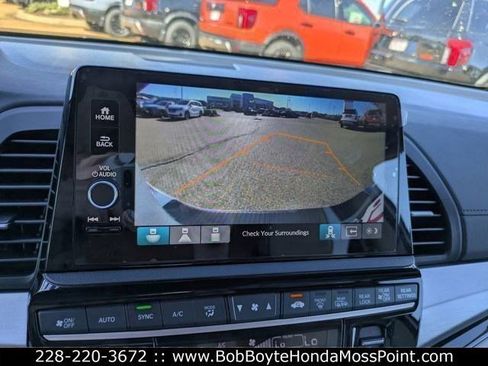 New 2026 Honda Odyssey Touring image 24
