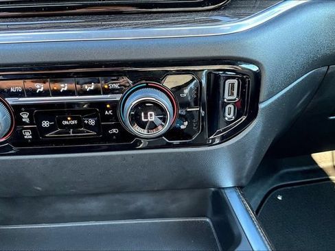 Used 2022 Chevrolet Silverado 1500 RST w/ RST All Star Premium Package AWD/4WD image 17