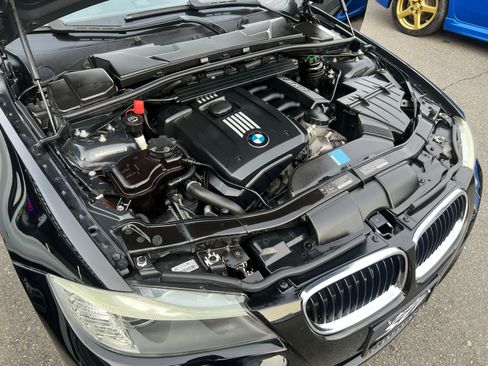 Used 2009 BMW 328i xDrive Sedan image 16