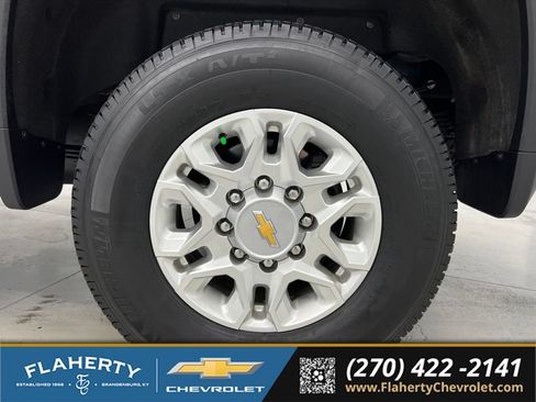 Used 2025 Chevrolet Silverado 2500 LT AWD/4WD image 22