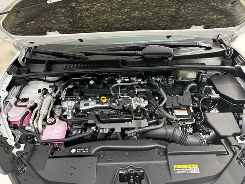Used 2025 Toyota Prius Plug-In Hybrid FWD image 17