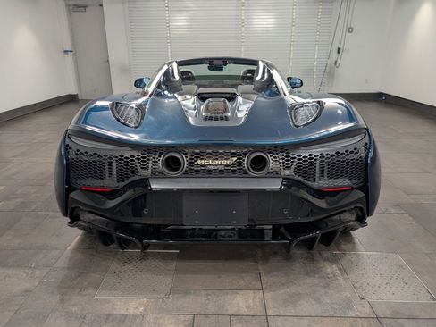 Used 2025 McLaren Artura Spider image 5