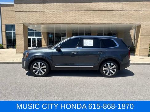 Used 2022 Kia Telluride EX w/ EX Premium Package FWD image 1
