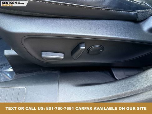 Used 2025 Ford Escape Platinum image 31