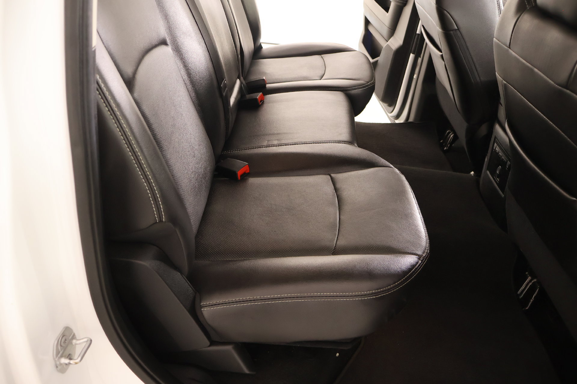 Used 2016 RAM 2500 Laramie w/ Sport Appearance Group AWD/4WD image 15