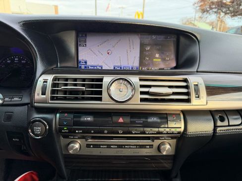 Used 2013 Lexus LS 460 AWD w/ Comfort Pkg image 19