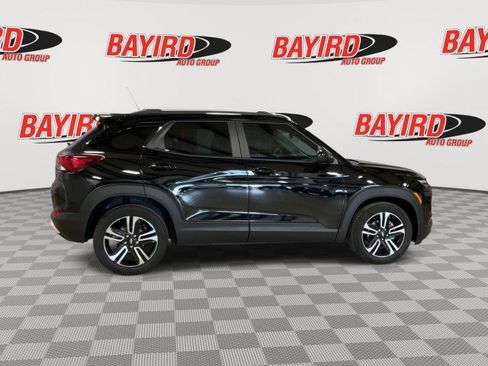 Used 2026 Chevrolet TrailBlazer LT w/ LT Cold Weather Package FWD image 9