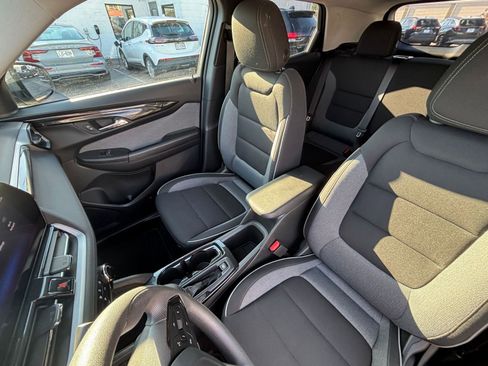 Used 2025 Chevrolet TrailBlazer LT image 34