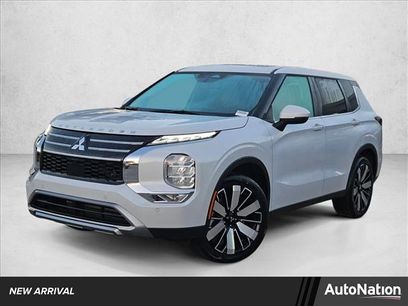 Used 2025 Mitsubishi Outlander SE