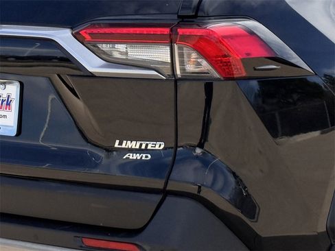 Used 2019 Toyota RAV4 Limited w/ Advanced Technology Package image 7