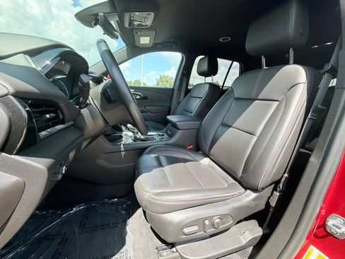 Certified 2023 Chevrolet Traverse RS FWD image 16