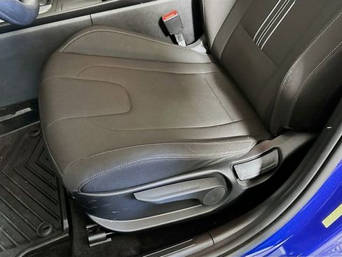 Used 2022 Hyundai Elantra SEL image 19