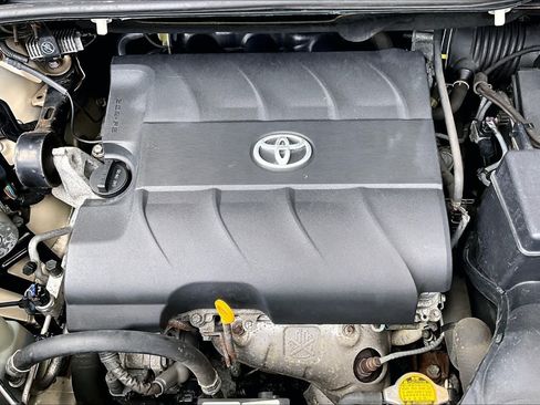 Used 2012 Toyota Sienna LE w/ Towing Pkg FWD image 33