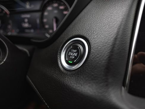 Used 2023 Cadillac XT4 Premium Luxury image 19