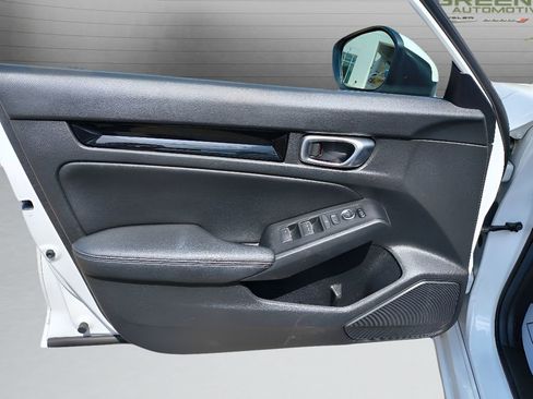 Used 2024 Honda Civic EX-L image 11