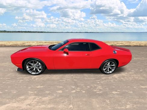 Used 2022 Dodge Challenger GT image 11