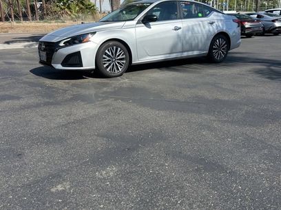 Used 2025 Nissan Altima 2.5 SV