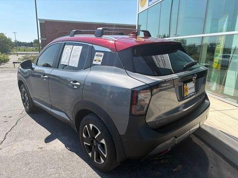 Used 2025 Nissan Kicks SV w/ SV Premium Package AWD/4WD image 4