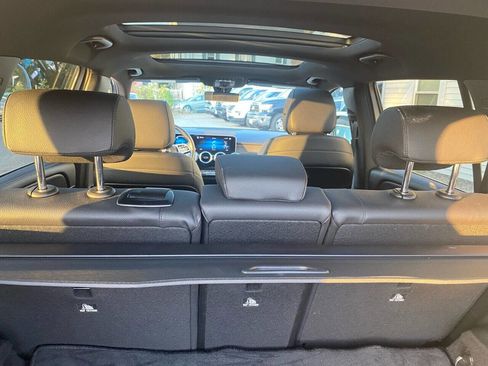 Used 2020 Mercedes-Benz GLB 250 4MATIC image 10