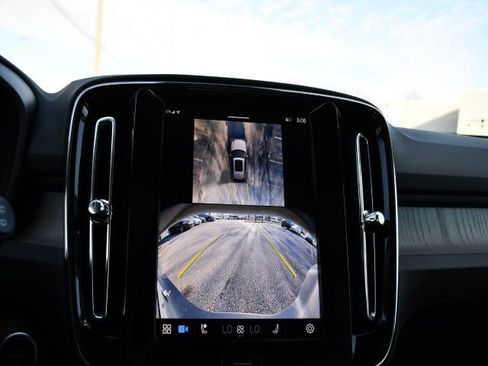 Certified 2025 Volvo XC40 B5 Plus image 13