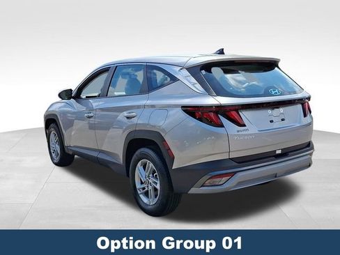 Used 2025 Hyundai Tucson SE image 5