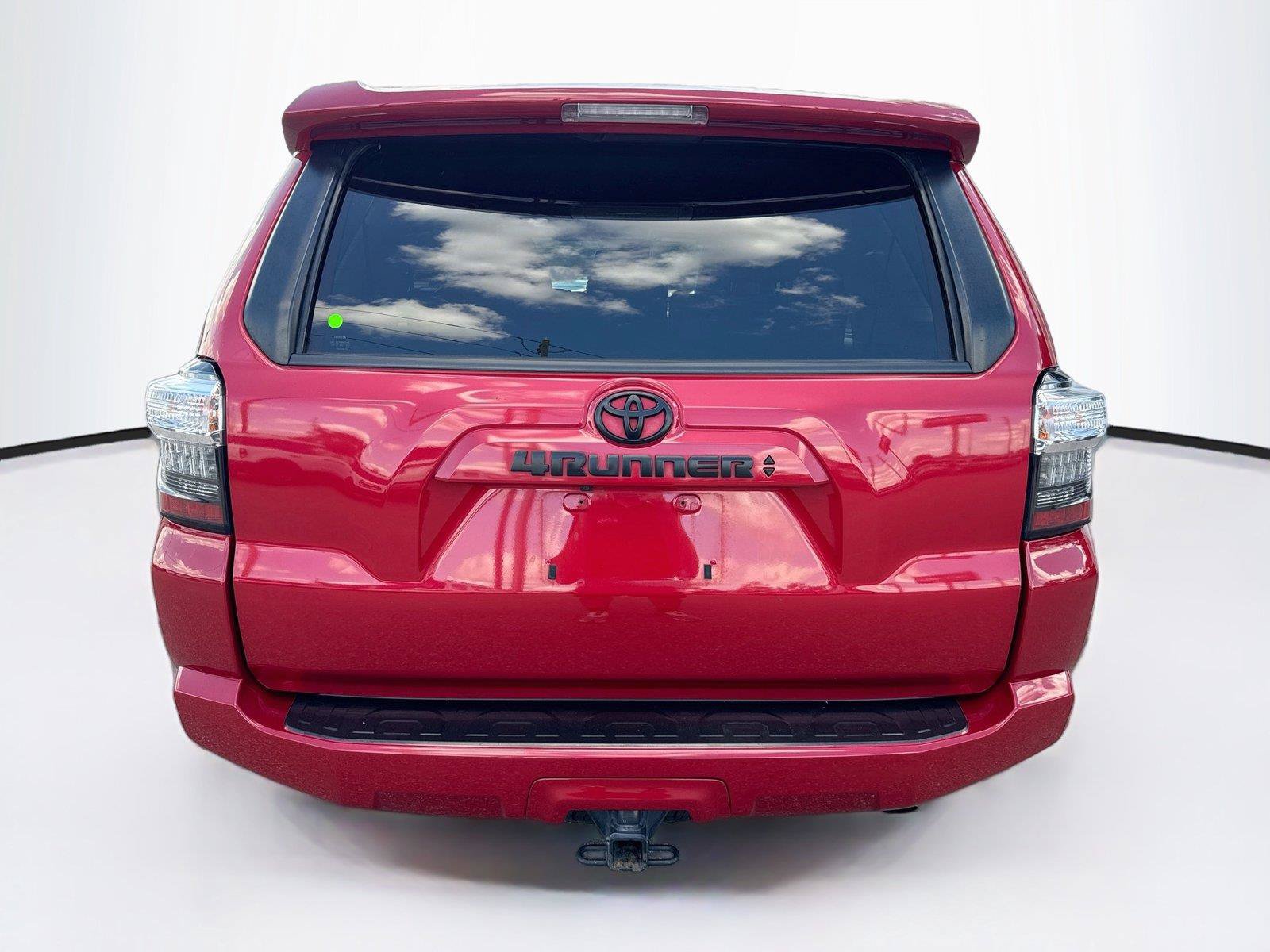 Used 2022 Toyota 4Runner SR5 Premium w/ Moonroof Package RWD image 4