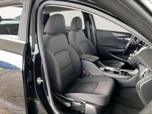 Used 2018 Chevrolet Malibu LT image 19