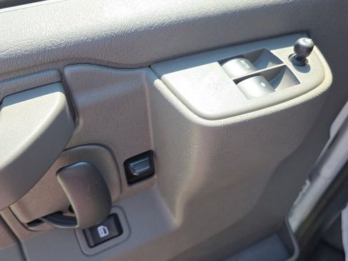 Used 2025 GMC Savana 2500 w/ Driver Convenience Package RWD image 20