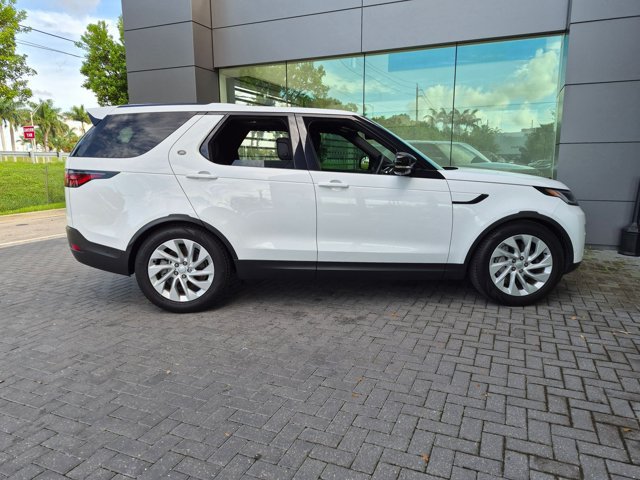 Used 2025 Land Rover Discovery S AWD/4WD image 4