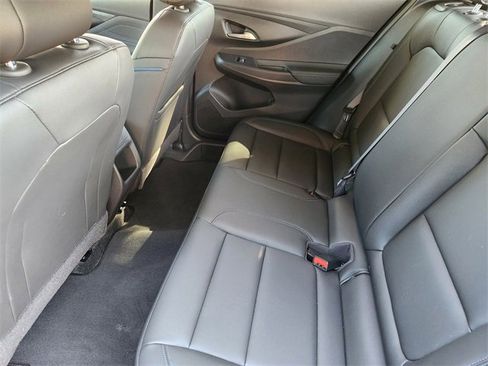 Used 2024 Buick Envista Sport Touring w/ Experience Buick Package image 30