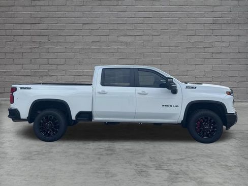 Used 2025 Chevrolet Silverado 2500 LT w/ Trail Boss Package AWD/4WD image 8