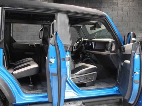 Used 2023 Ford Bronco Wildtrak AWD/4WD image 43