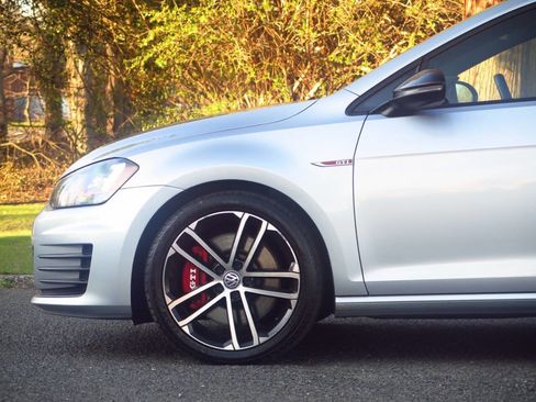 Used 2017 Volkswagen GTI Sport image 20