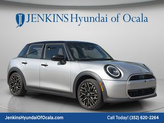 Used 2025 MINI Cooper 4-Door Hardtop FWD video 1