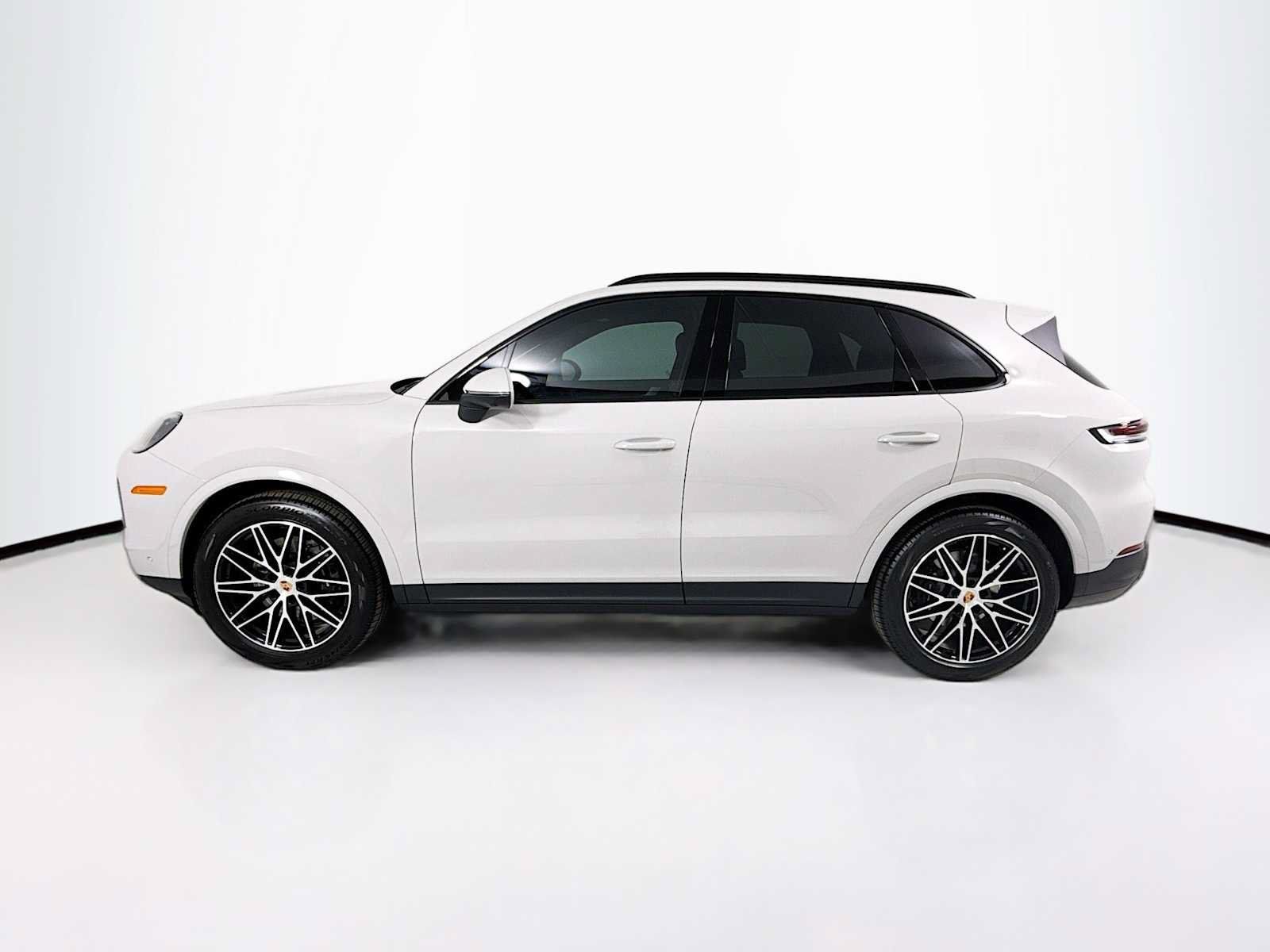 Used 2026 Porsche Cayenne AWD/4WD image 2