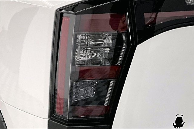 New 2026 Nissan Kicks SR w/ Cold Weather Package FWD image 18