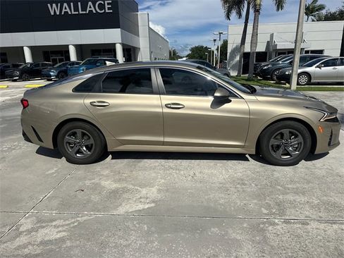 Used 2021 Kia K5 LXS image 5