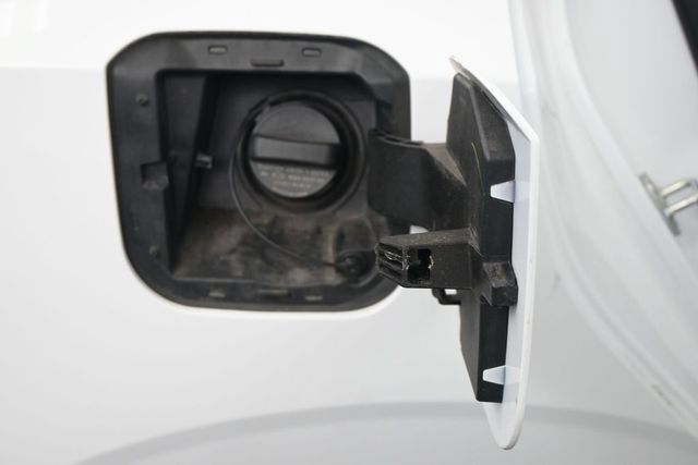 Used 2025 Nissan Sentra SV FWD image 50