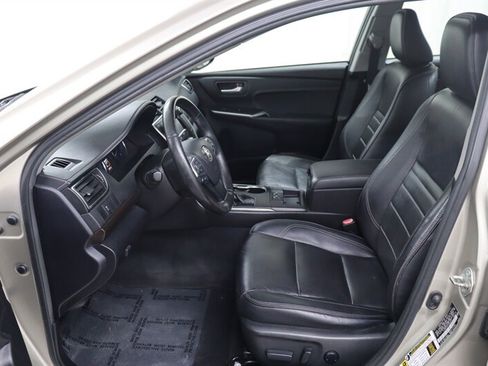 Used 2015 Toyota Camry XLE FWD image 18