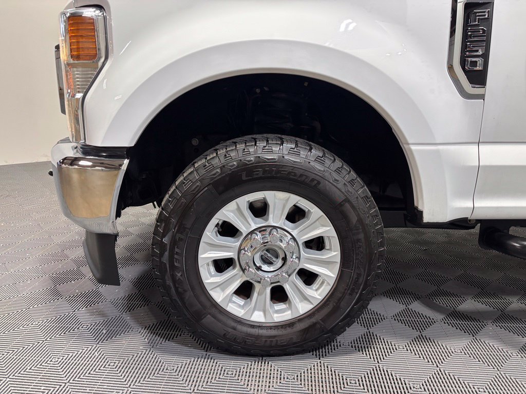 Used 2022 Ford F250 XLT AWD/4WD image 9