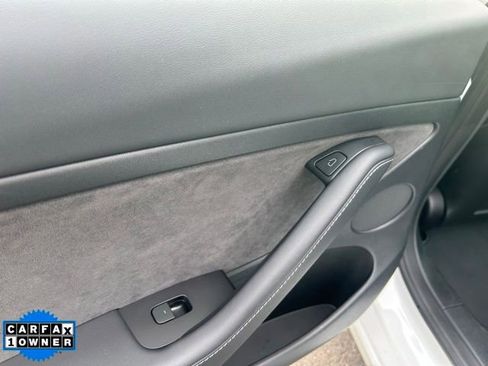 Used 2023 Tesla Model 3 Standard Range image 12