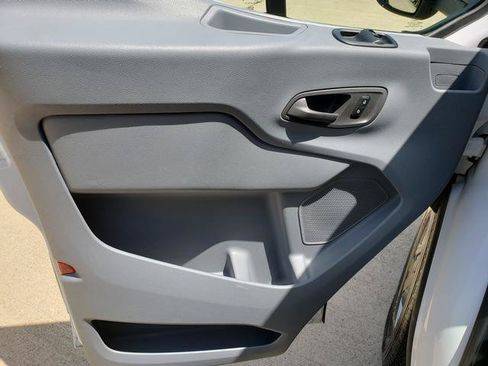 Used 2016 Ford Transit 150 130 Low Roof RWD image 11