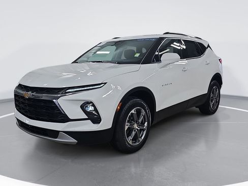 Used 2023 Chevrolet Blazer LT w/ Convenience Package FWD image 9