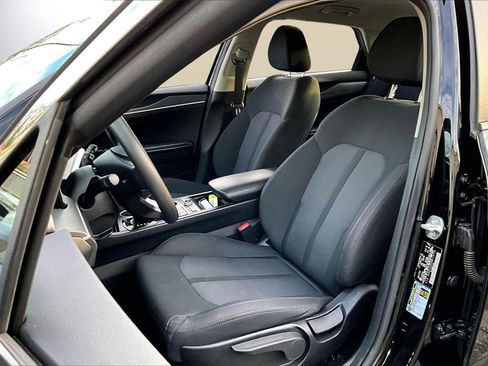 Used 2022 Kia K5 LXS image 19