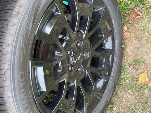 Used 2022 Kia Telluride EX w/ EX Premium Package image 9